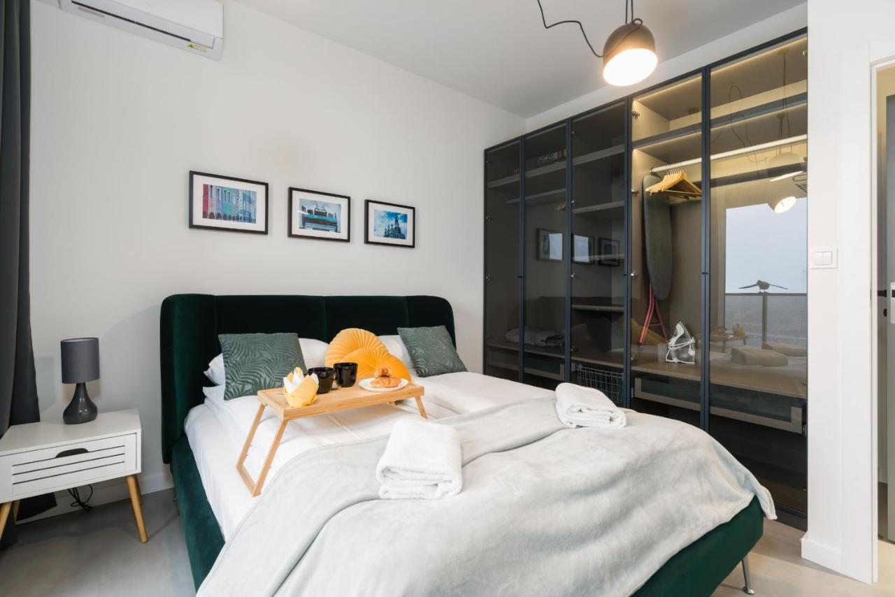 Widokowy Apartament Wojciechowskiego Parking I Loggia By Renters Prestige Poznań Esterno foto