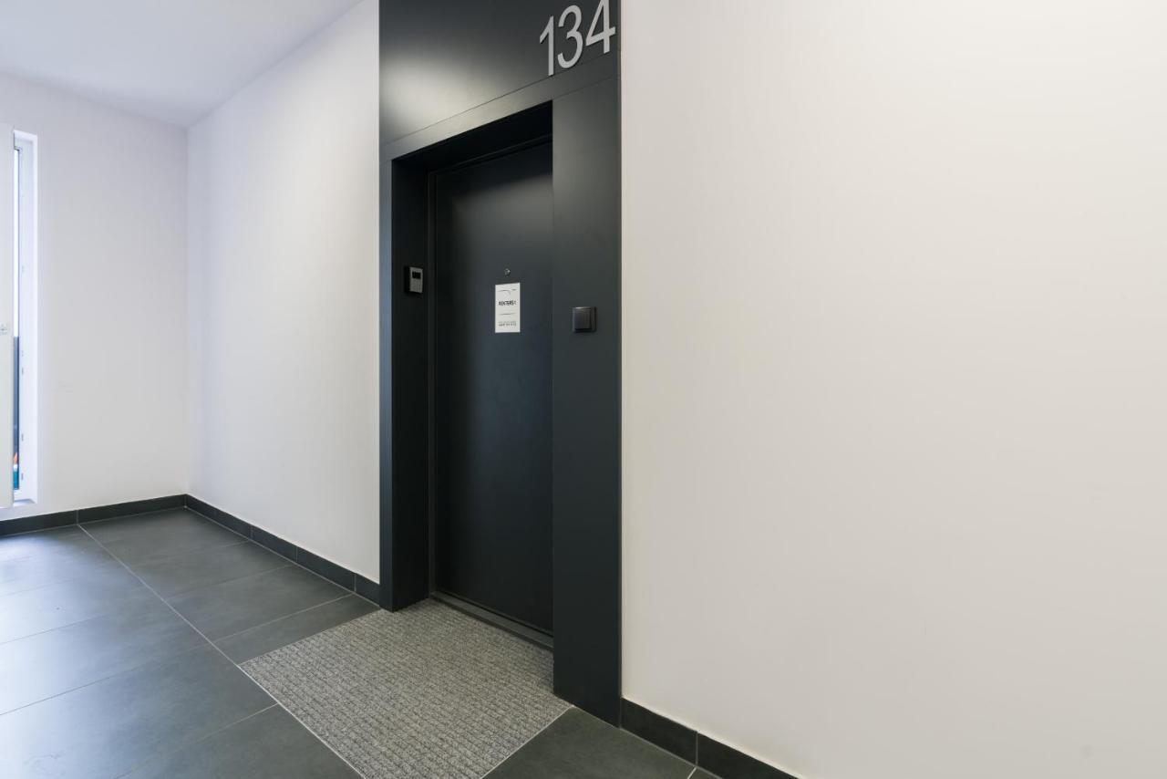 Widokowy Apartament Wojciechowskiego Parking I Loggia By Renters Prestige Poznań Esterno foto